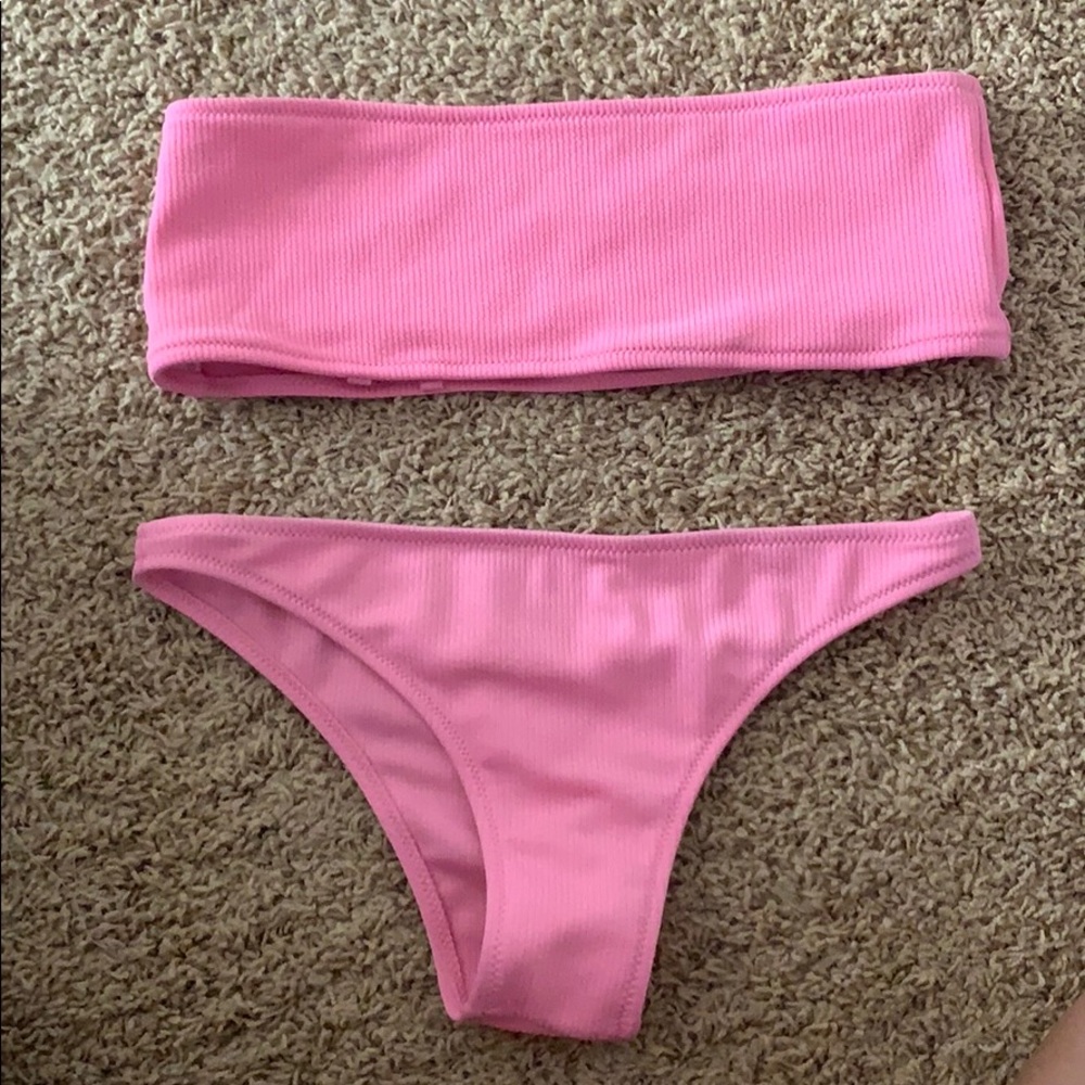 Pink strapless bikini